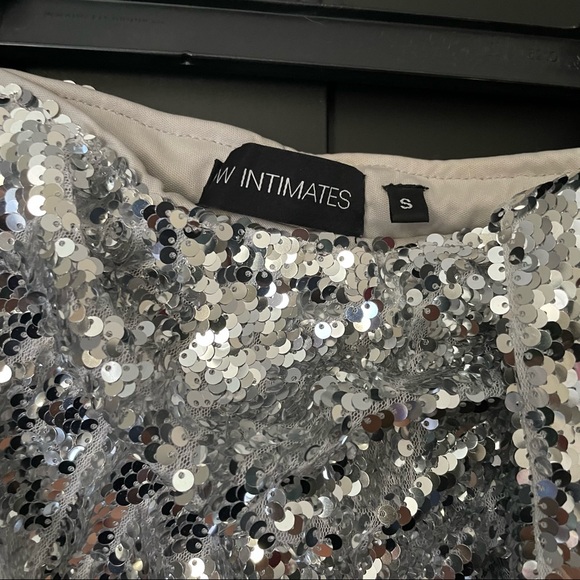 Revolve sequin silver skirt - Picture 2 of 5
